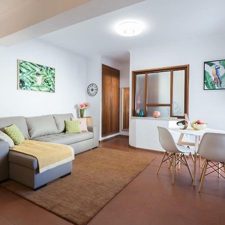 2 Comfy Bright Flats With Netflix Appartamento OOporto Esterno foto