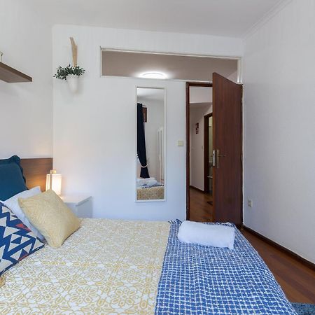 2 Comfy Bright Flats With Netflix Appartamento OOporto Esterno foto