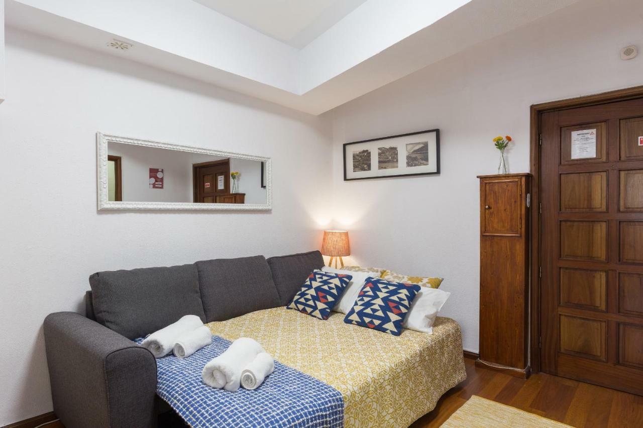 2 Comfy Bright Flats With Netflix Appartamento OOporto Esterno foto
