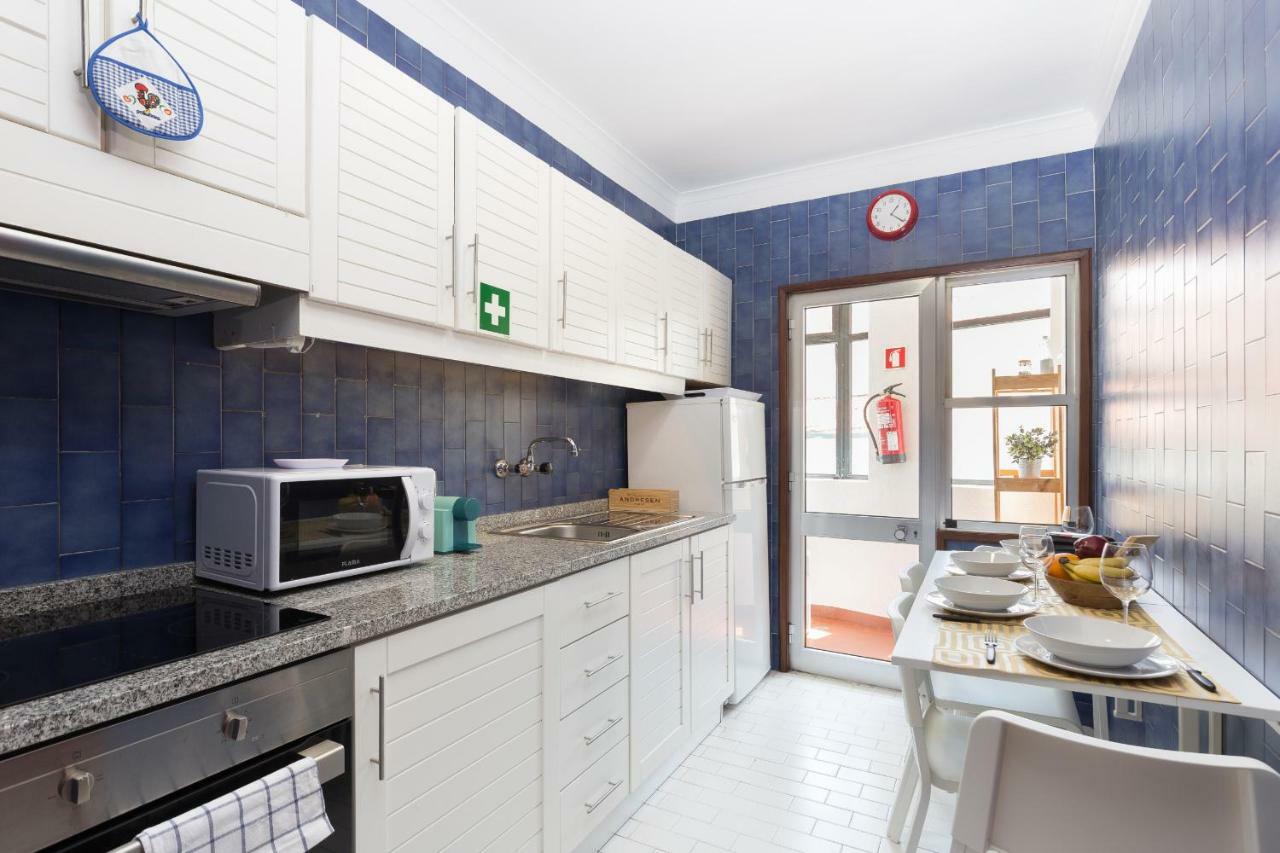 2 Comfy Bright Flats With Netflix Appartamento OOporto Esterno foto