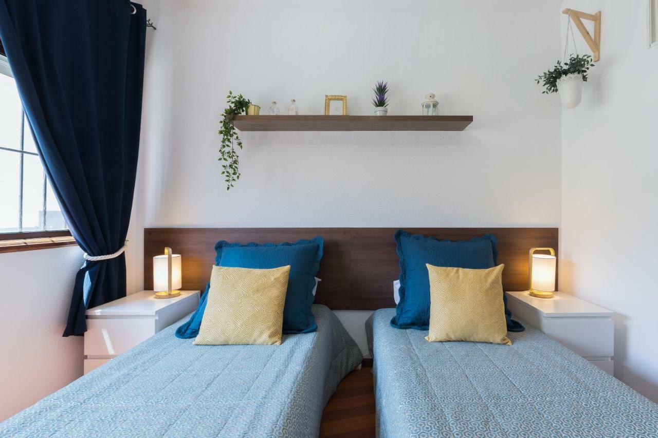2 Comfy Bright Flats With Netflix Appartamento OOporto Esterno foto
