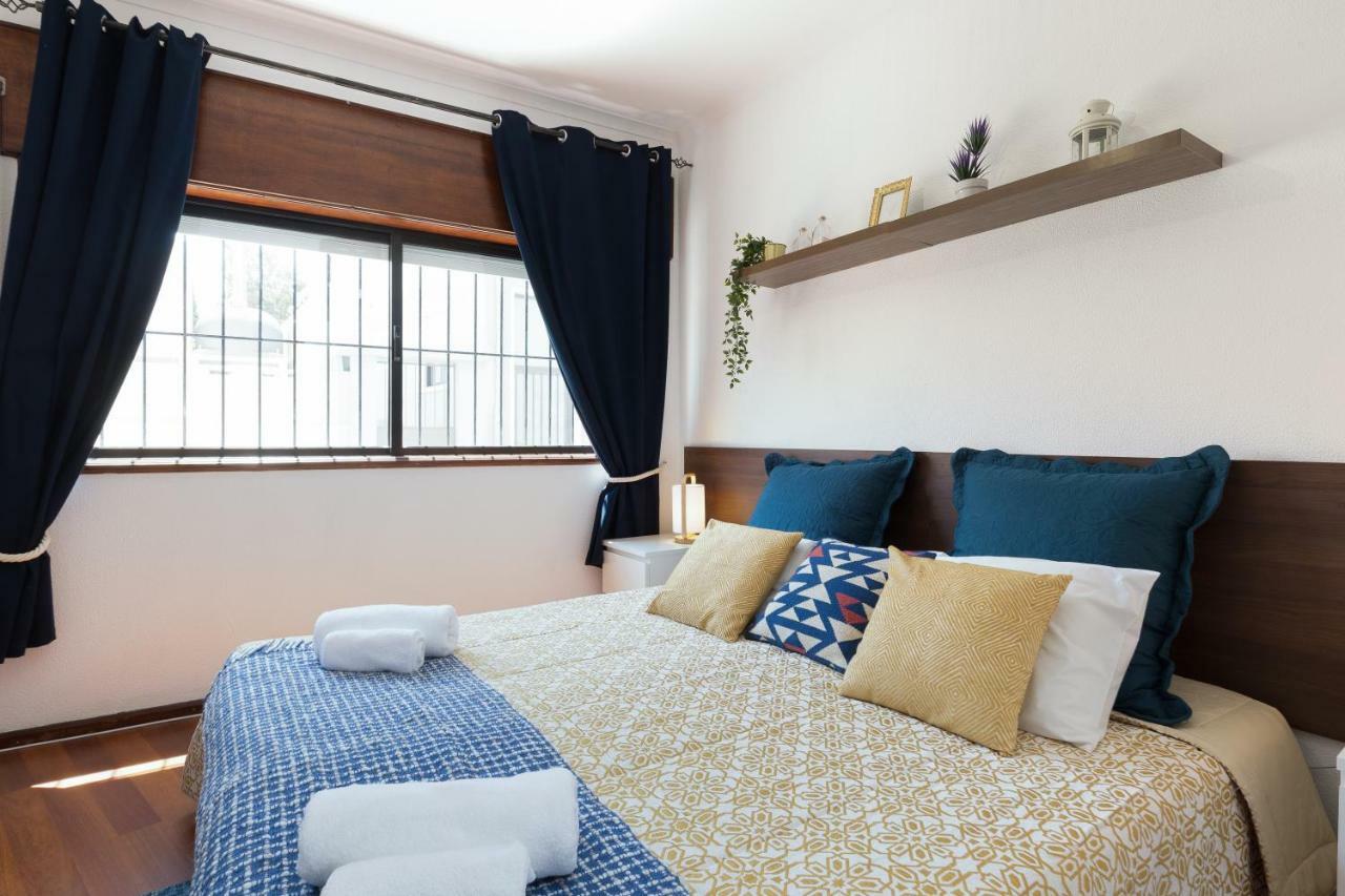 2 Comfy Bright Flats With Netflix Appartamento OOporto Esterno foto